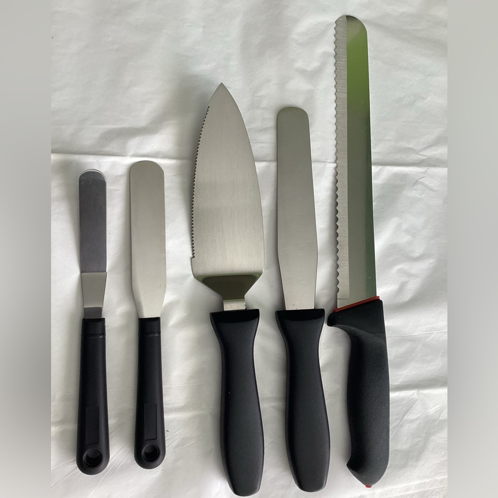 NIB! New! Set of 5 Baker Tool Set Fat Dadio’s Pastries Cakes